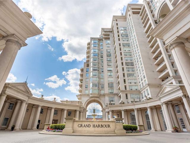 807 - 2287 Lake Shore Blvd W