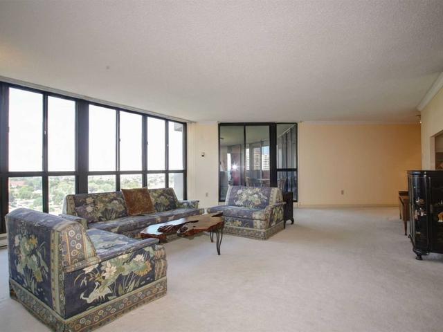 1601 - 2010 Islington Ave