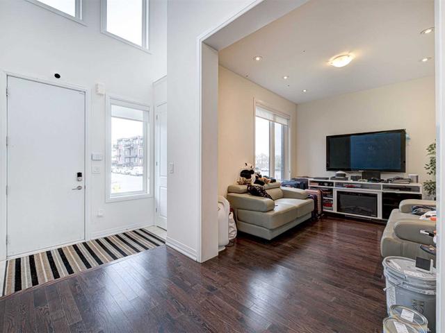 18 Stanley Greene Blvd