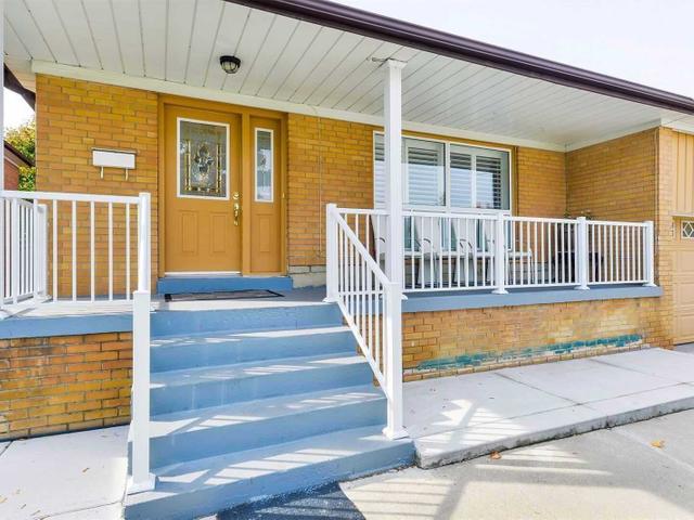 7566 Lockington Cres