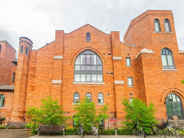 C109 - 243 Perth Ave