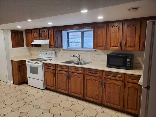 Bsmt - 126 Belgravia Ave