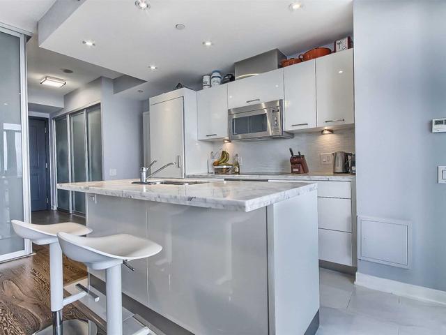 1110 - 90 Park Lawn Rd