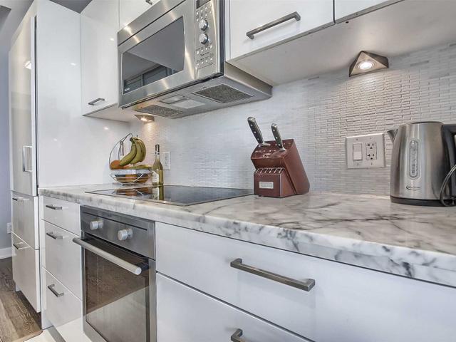 1110 - 90 Park Lawn Rd