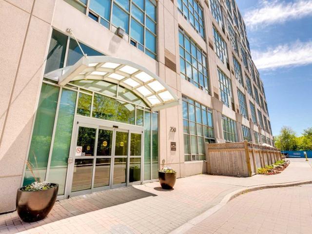 PH838 - 250 Manitoba St