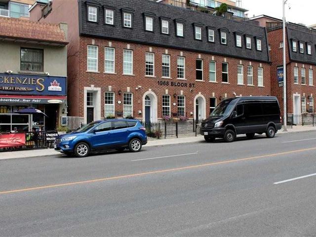 2 - 1968 Bloor St W