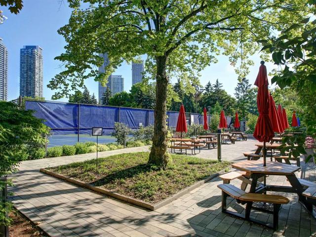 212 - 2261 Lake Shore Blvd W