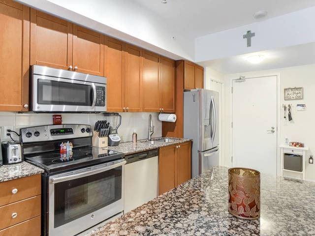 231 - 830 Lawrence Ave W