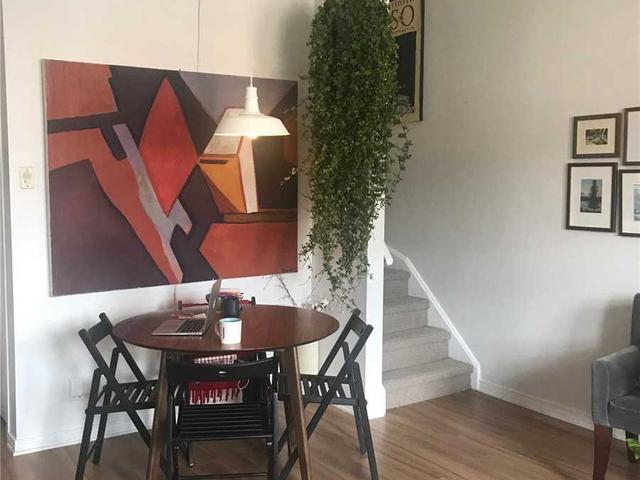 2 - 2945 Dundas St W St