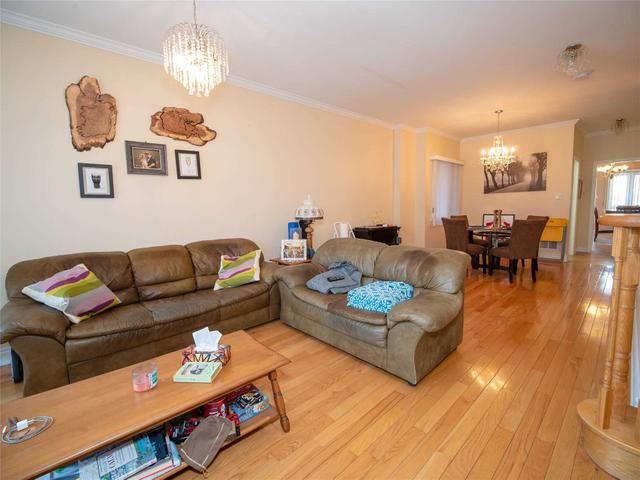 Main - 94A Mulock Ave