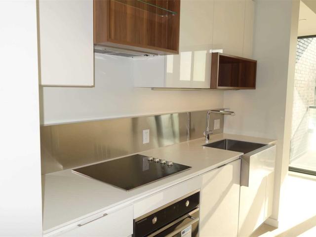 716 - 383 Sorauren Ave