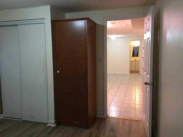 Bsmt - 460 Silverthorne Cres