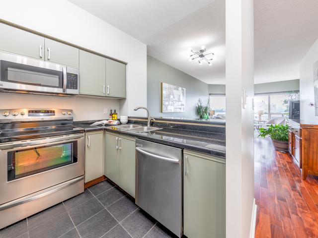 1907 - 2269 Lake Shore Blvd W