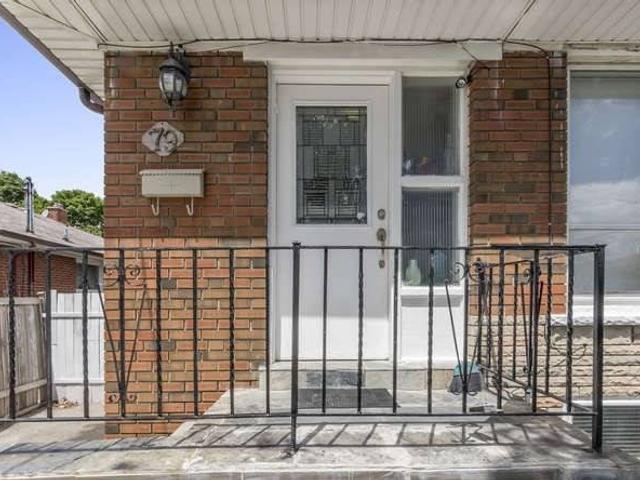 79 Snowood Crt