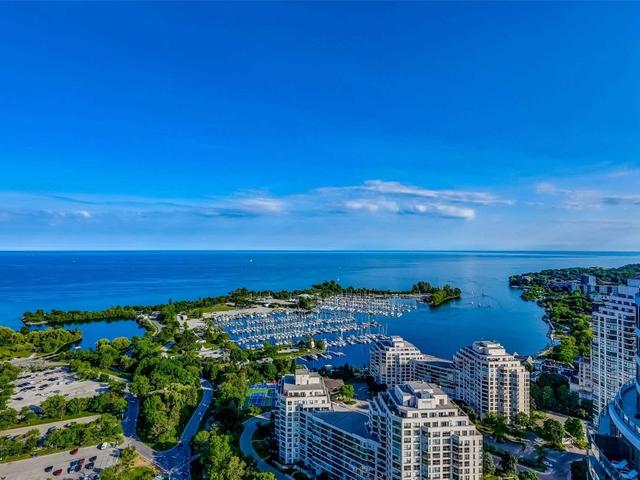 3902 - 2230 Lakeshore Blvd W