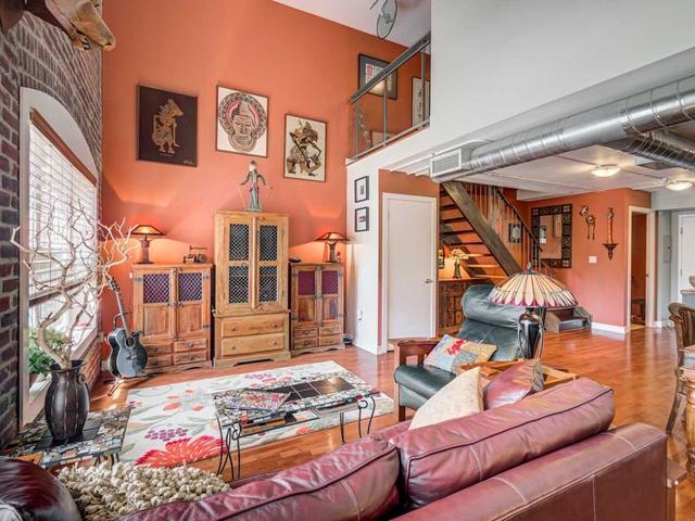 328 - 1100 Lansdowne Ave