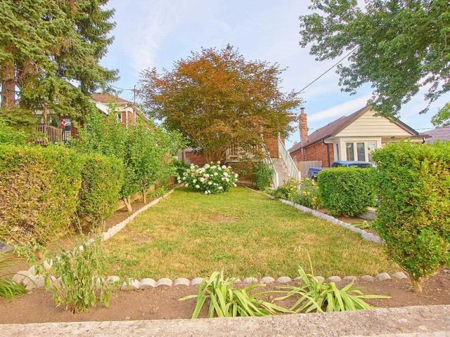 3 Ewart Ave