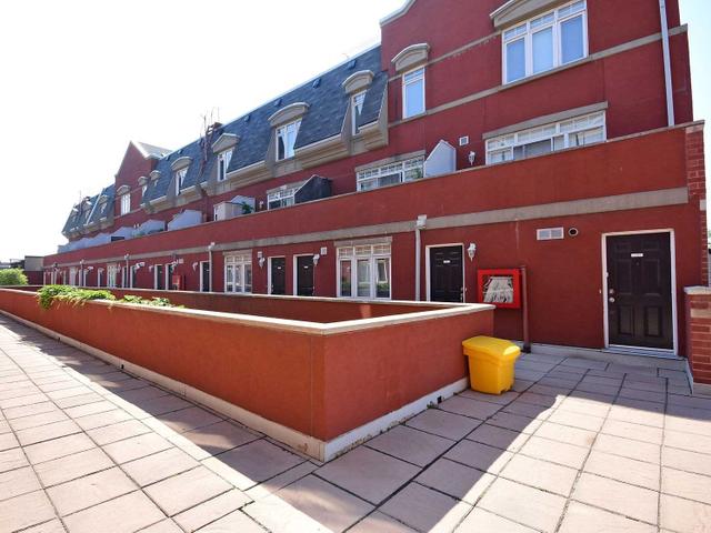 209 - 3400 Lake Shore Blvd W