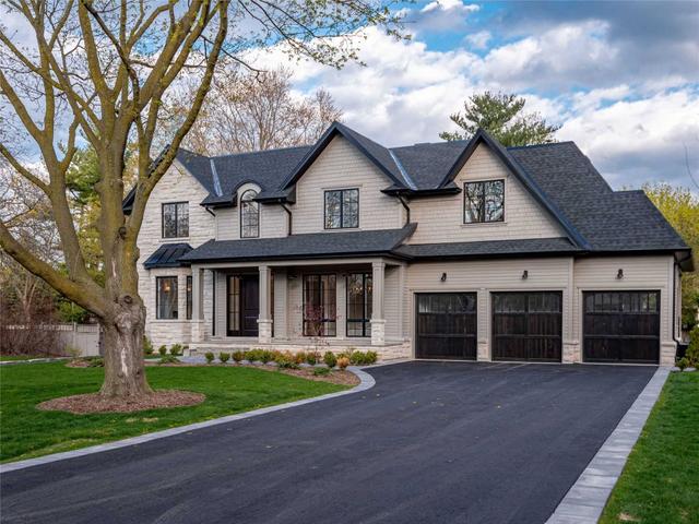 2070 Glenforest Cres