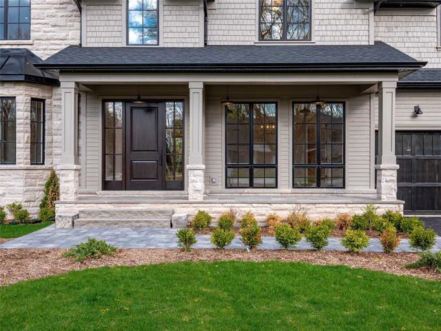 2070 Glenforest Cres