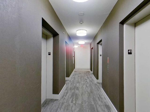 4105 - 10 Park Lawn Rd