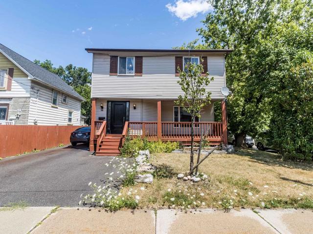 26 Mcmurchy Ave