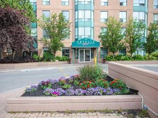 1007 - 135 Hillcrest Ave