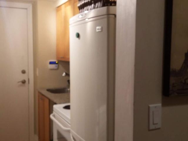 1013 - 2121 Lakeshore Blvd W