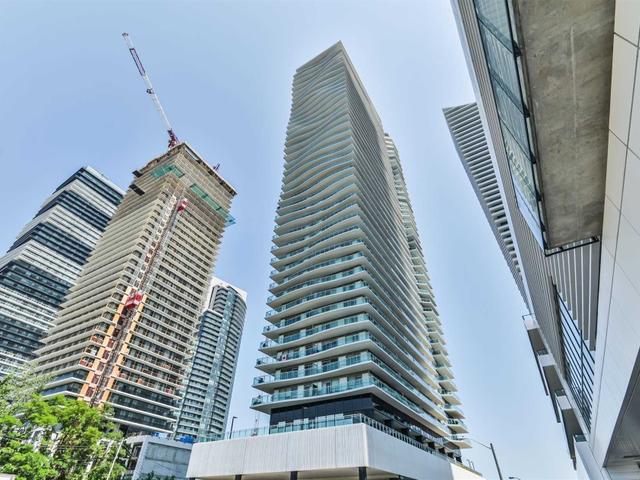 1605 - 33 Shore Breeze Dr