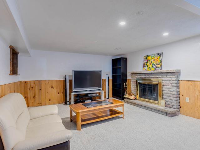 Bsmt - 18 Ardsley St