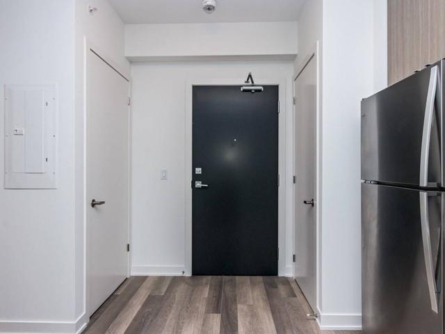 C205 - 5260 Dundas St