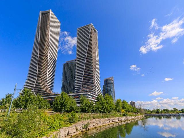 PH01 - 20 Shore Breeze Dr