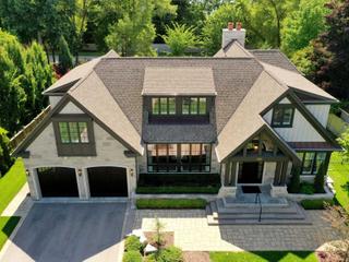 2120 Blyth Cres
