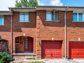 2424 Stefi Tr