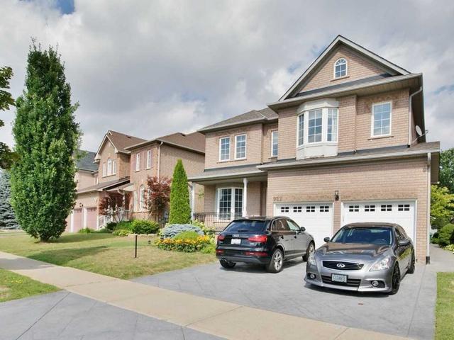 922 Silverthorn Mill Ave