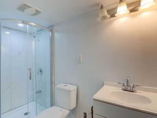 31 - 7033 Netherbrae Rd
