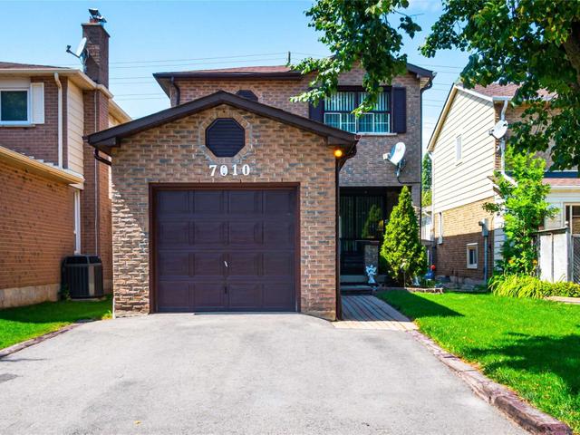 7010 Cordingley Cres