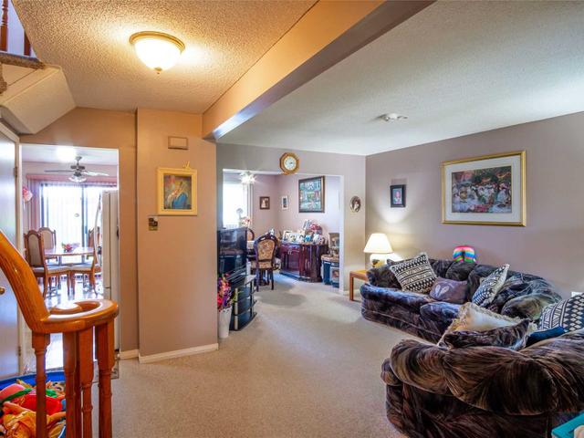 7010 Cordingley Cres