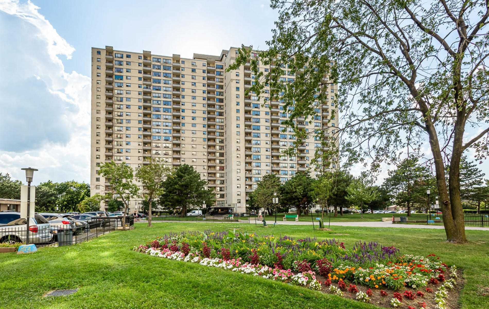 907 390 Dixon Rd, Etobicoke Terminated, W4881623 Condos.ca