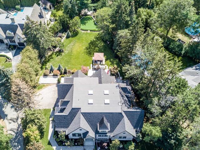 451 Country Club Cres