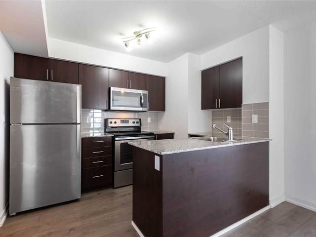 2002 - 1420 Dupont St