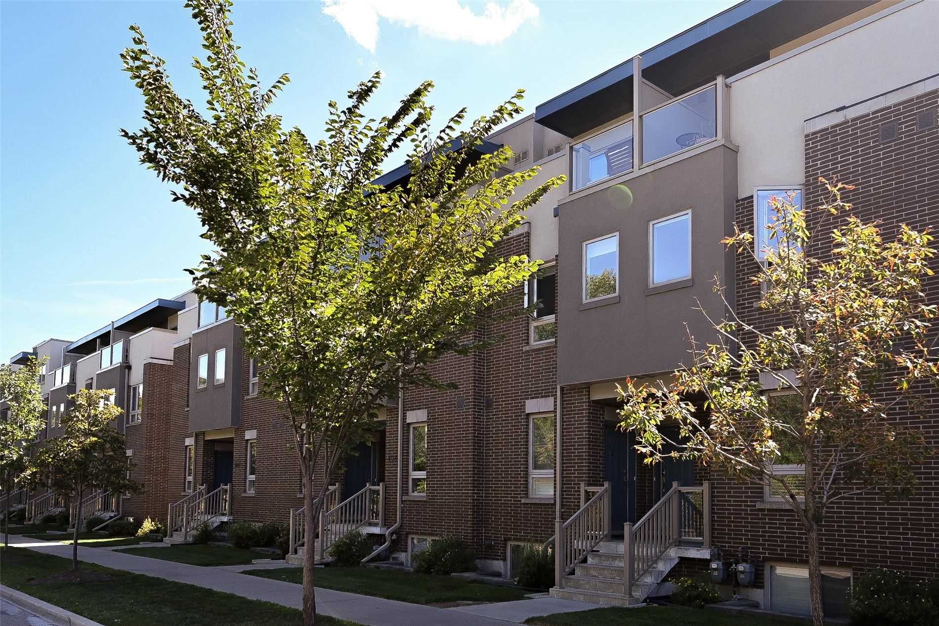 1 104 Caledonia Park Rd, Toronto Sold, W4901143 Condos.ca