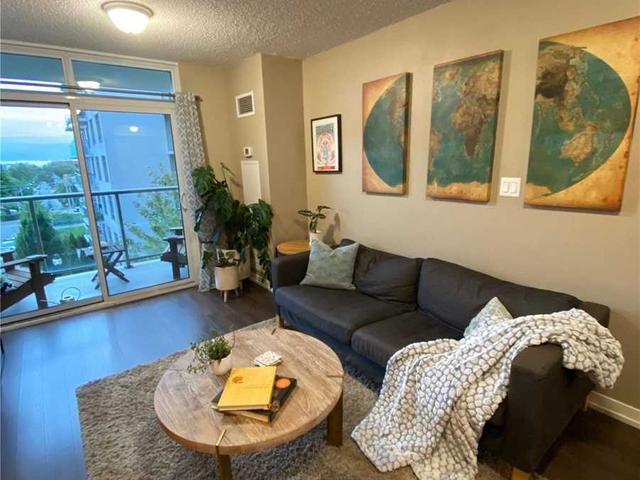 410 - 816 Lansdowne Ave