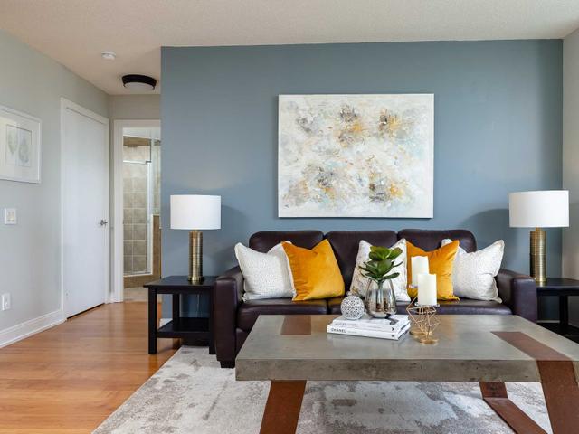 235 - 35 Viking Lane