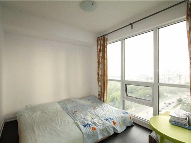 1604 - 2200 Lake Shore Blvd W