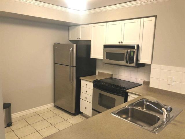 827 - 25 Kingsbridge Garden Circ