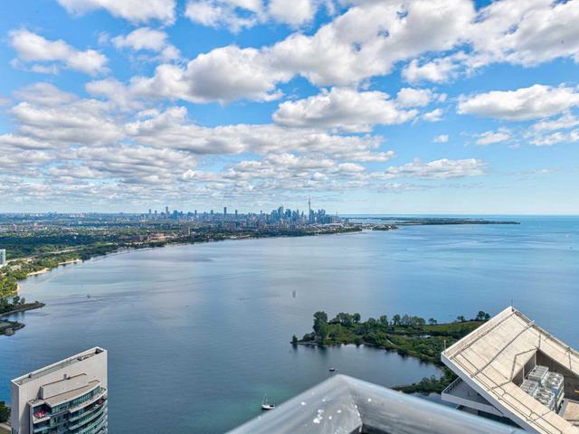 6305 - 30 Shore Breeze Dr