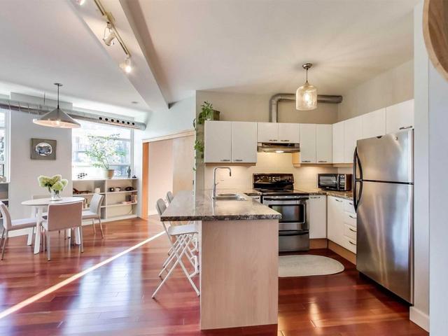 39 - 371 Wallace Ave