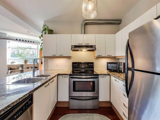 39 - 371 Wallace Ave