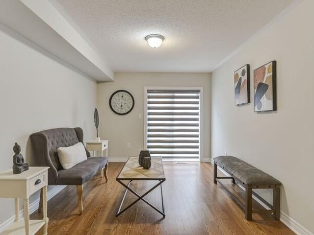 2 - 27 Pennycross Cres